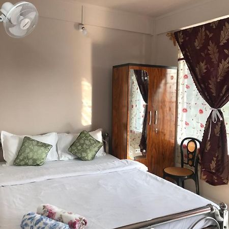 Living Roots Lodge Çerapunçi Dış mekan fotoğraf