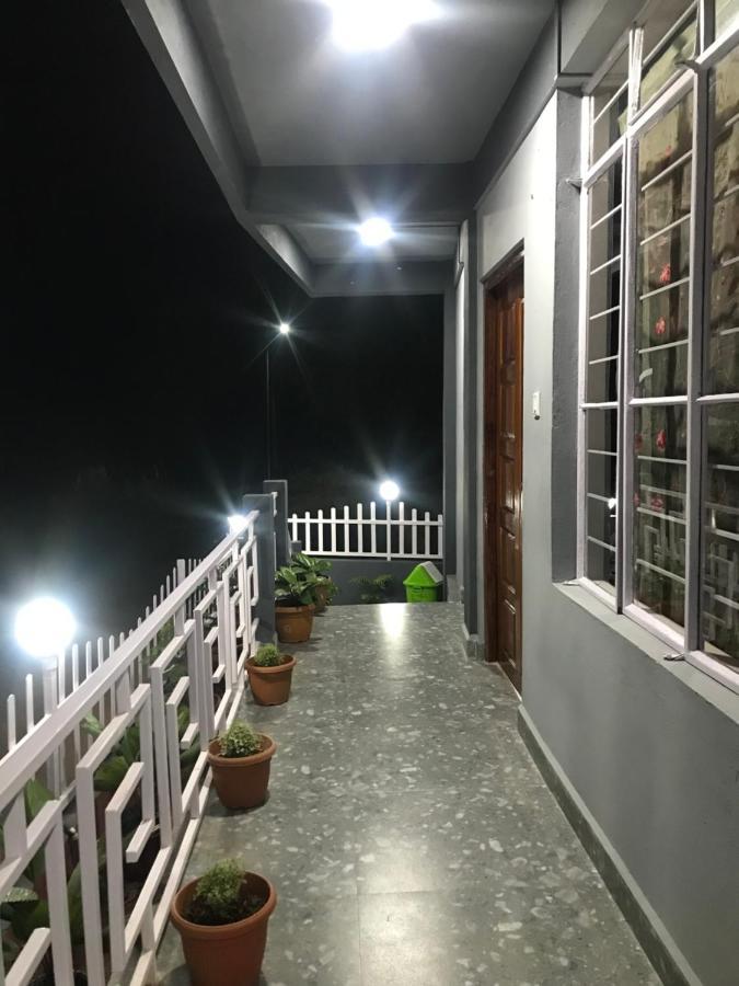 Living Roots Lodge Çerapunçi Dış mekan fotoğraf