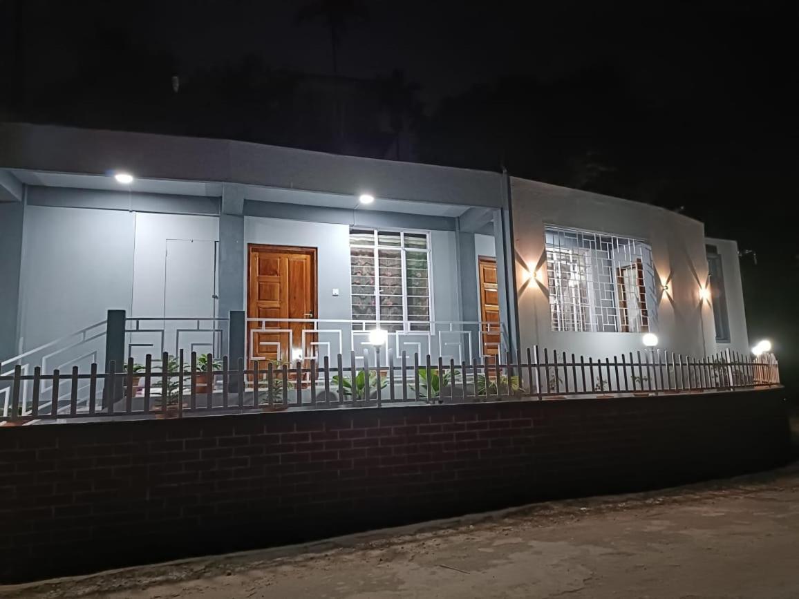 Living Roots Lodge Çerapunçi Dış mekan fotoğraf